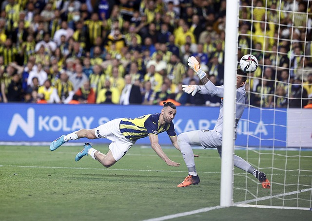 0-1逆境反击，国足双杀巴林，11分晋级无忧，印尼成陪跑者.